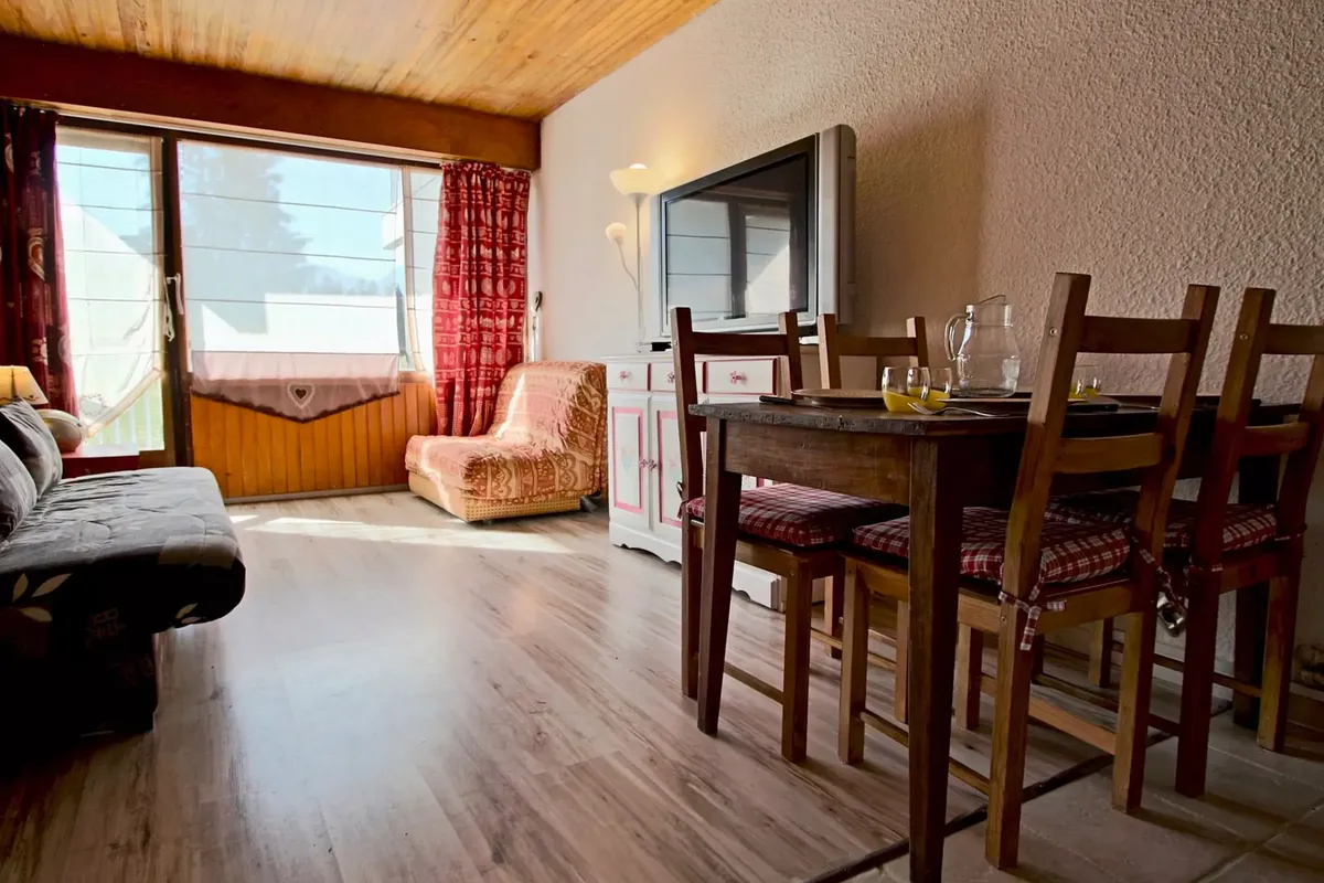 1 Pièce 4 Personnes