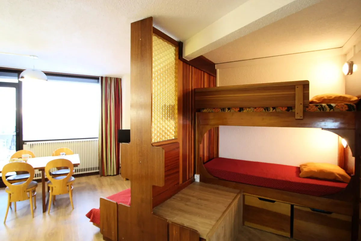 1 Pièce 4 Personnes