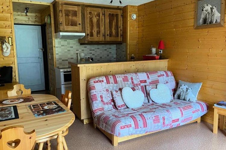 1 Pièce 4 Personnes