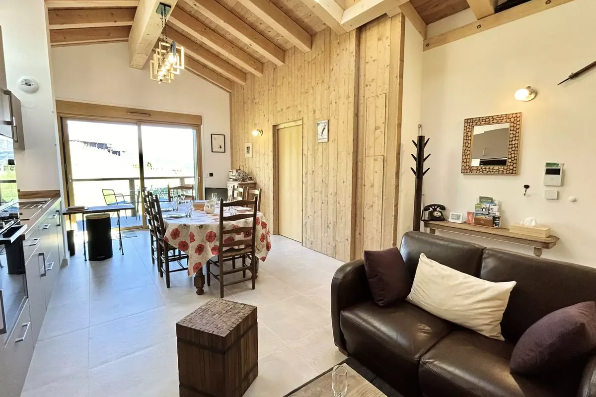 3 Pièces 6 Personnes