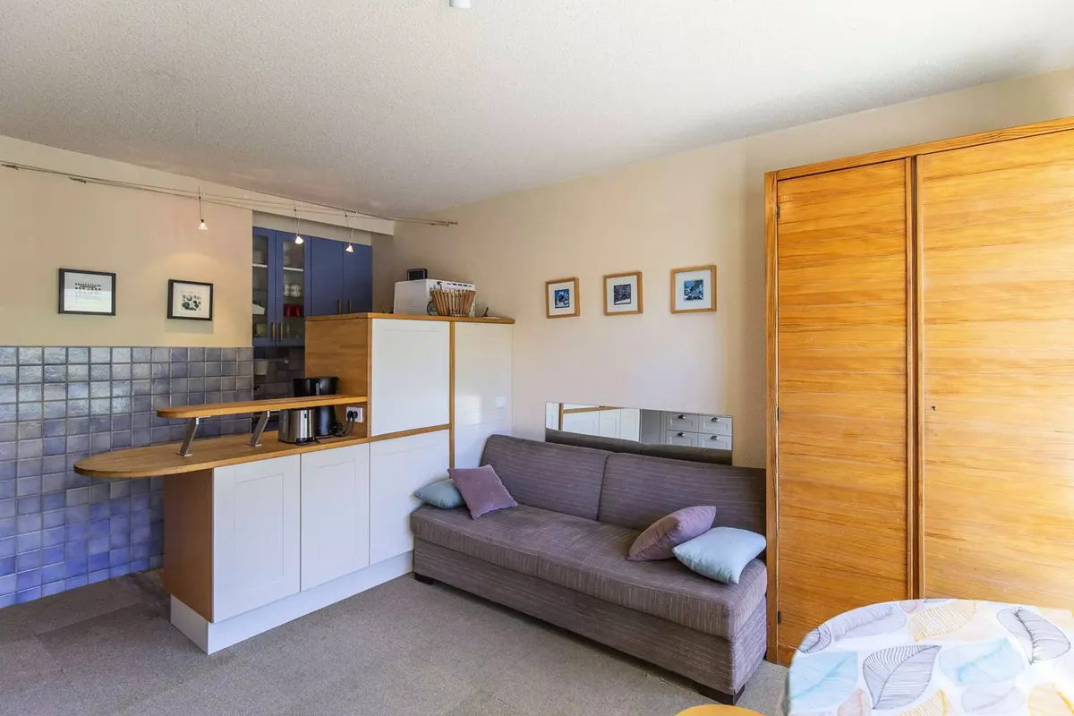 1 Pièce 6 Personnes