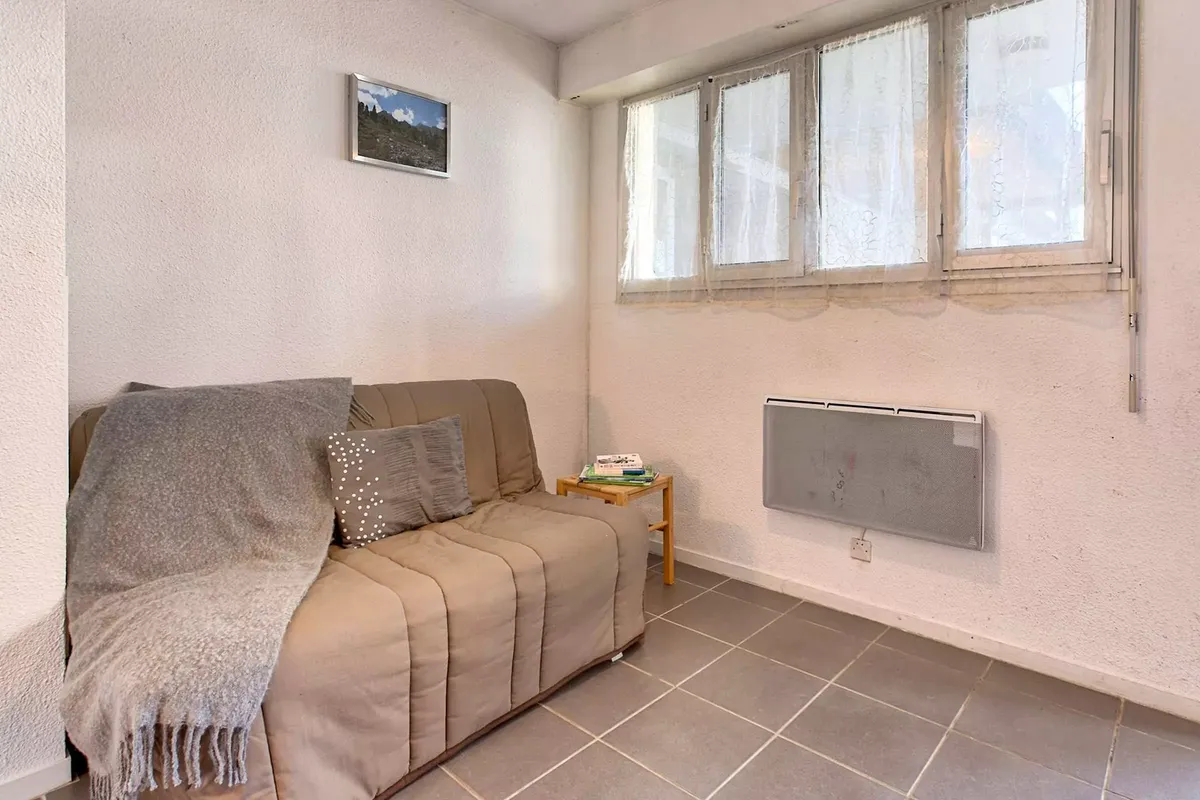 1 Pièce 4 Personnes