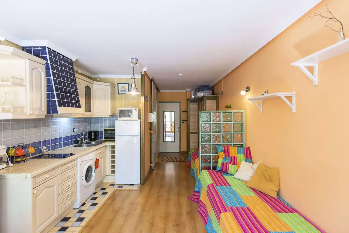 1 Pièce 4 Personnes