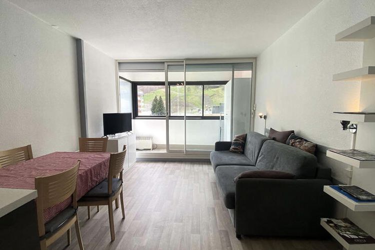 1 Pièce 6 Personnes