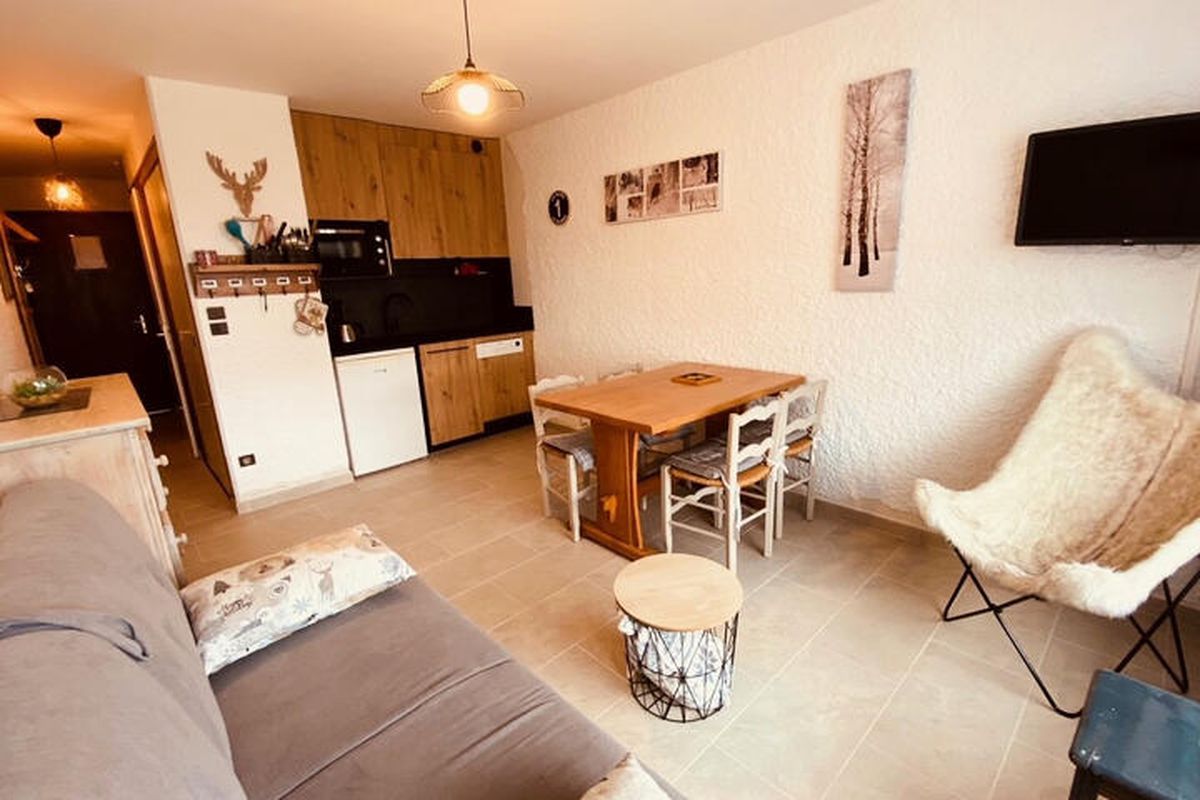 1 Pièce 5 Personnes