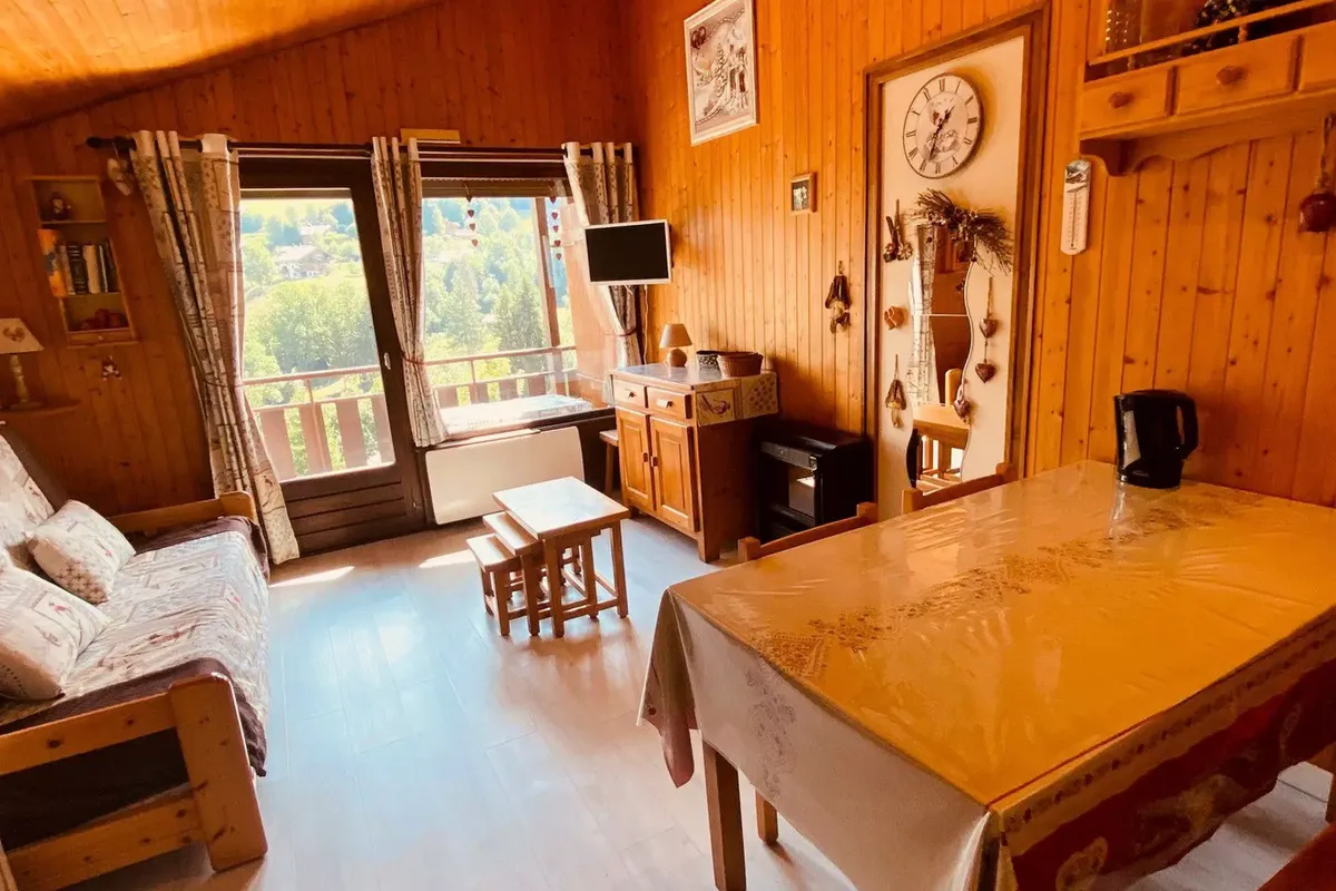 1 Pièce 5 Personnes