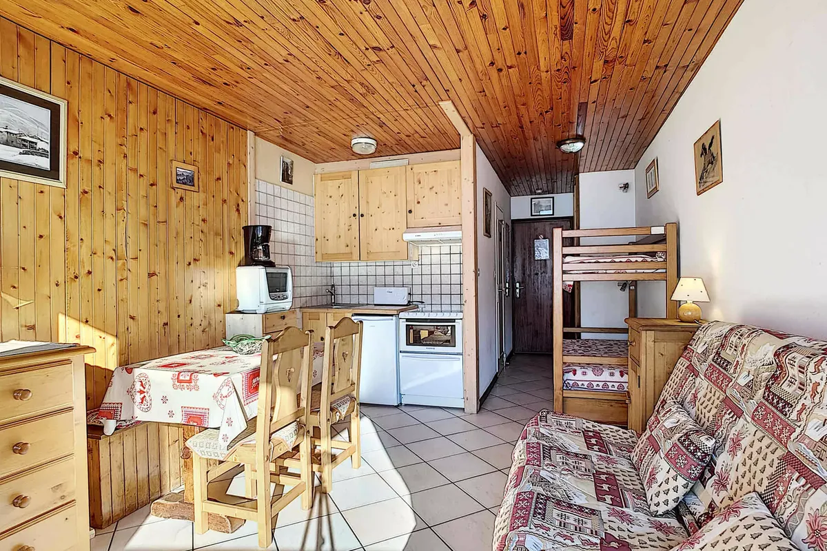 1 Pièce 4 Personnes