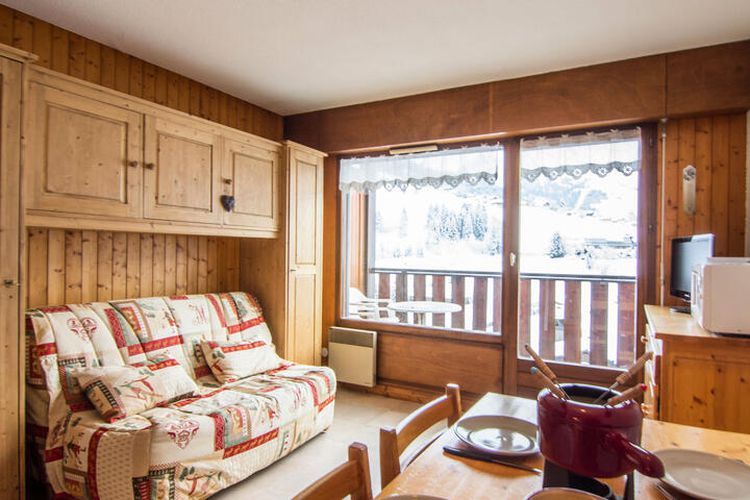 1 Pièce 4 Personnes