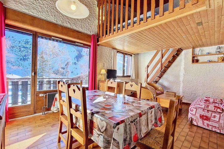 1 Pièce 5 Personnes