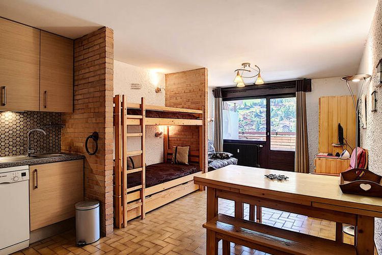 1 Pièce 4 Personnes