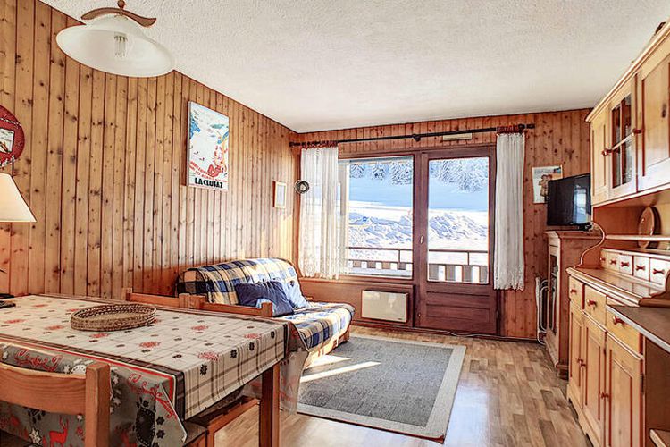 1 Pièce 6 Personnes