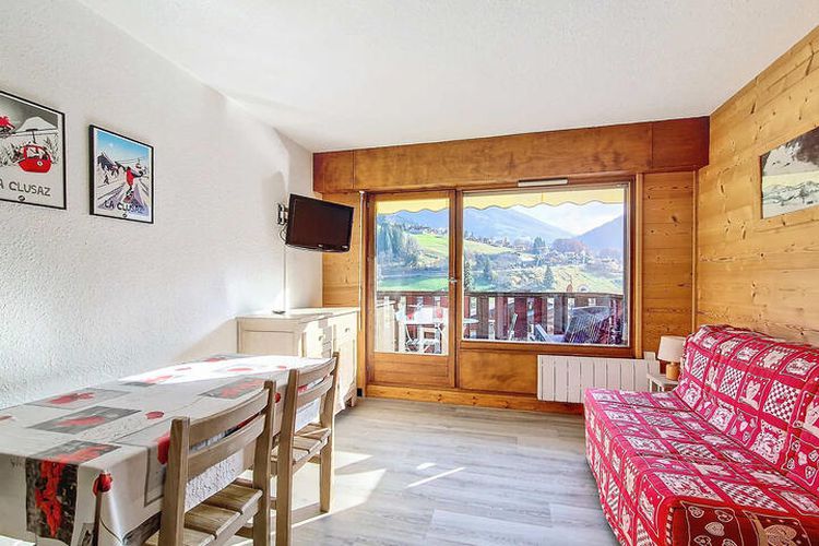 1 Pièce 4 Personnes