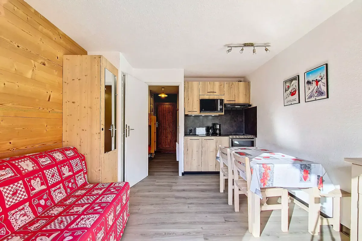 1 Pièce 4 Personnes