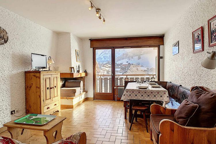 1 Pièce 4 Personnes