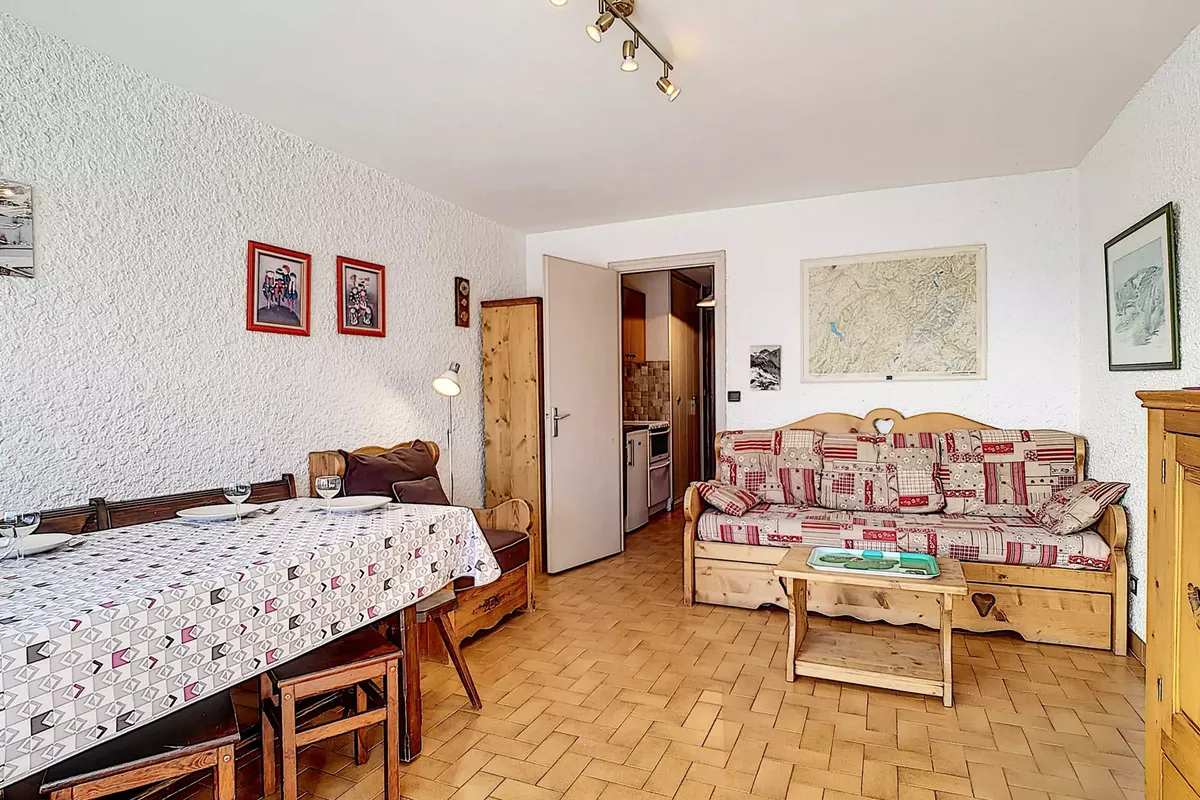 1 Pièce 4 Personnes