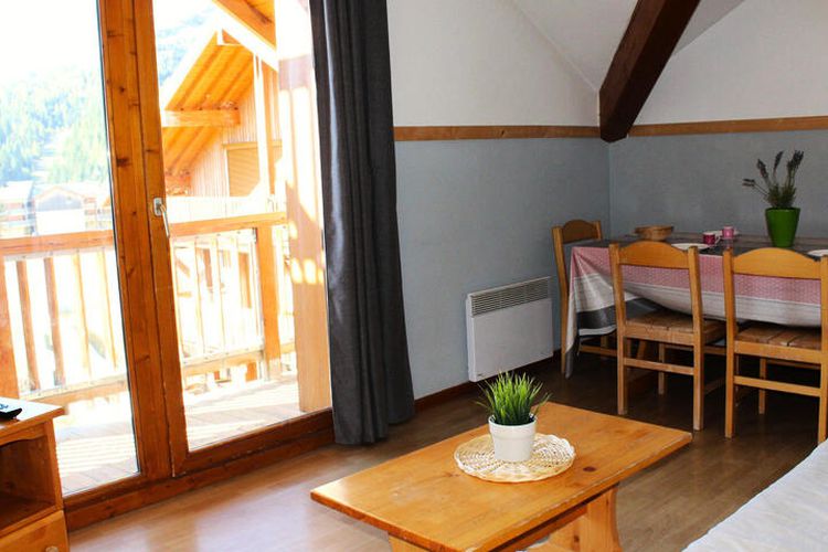 4 Pièces 8 Personnes