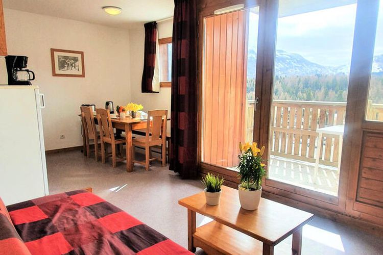 3 Pièces 6 Personnes