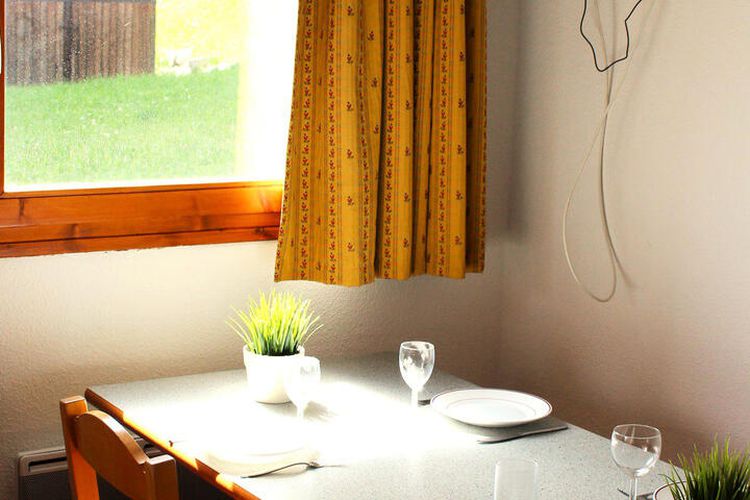 2 Pièces 4 Personnes