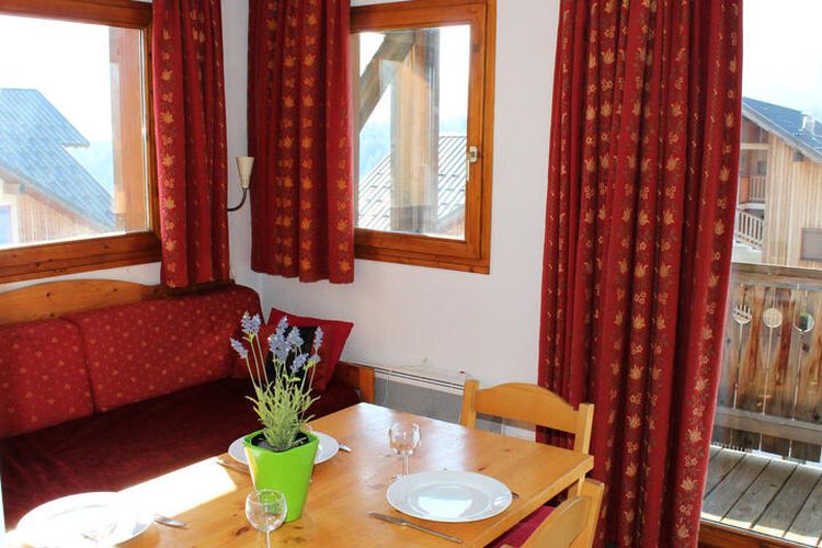 3 Pièces 6 Personnes