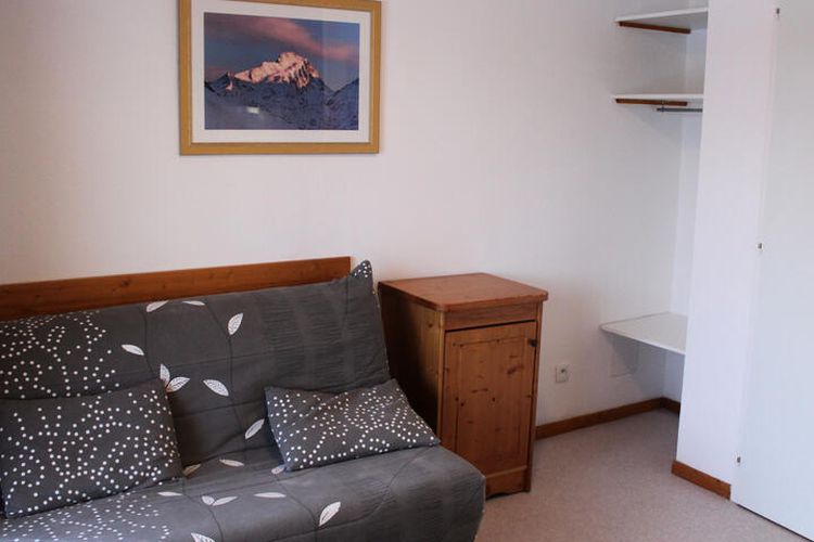 1 Pièce 4 Personnes