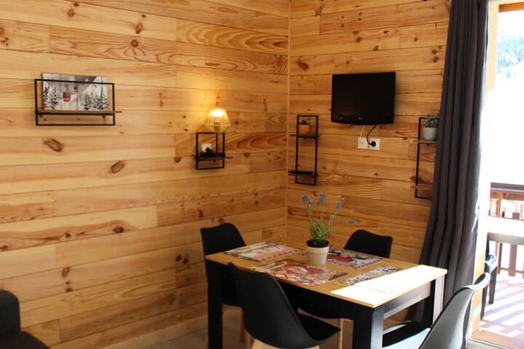 1 Pièce 4 Personnes