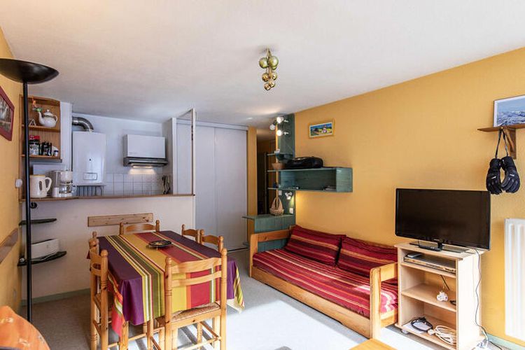 1 Pièce 6 Personnes