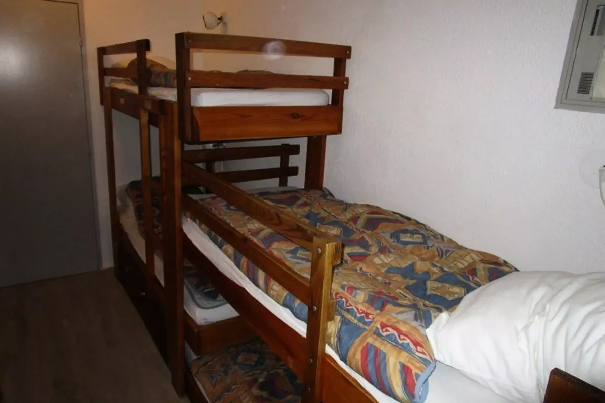 1 Pièce 5 Personnes