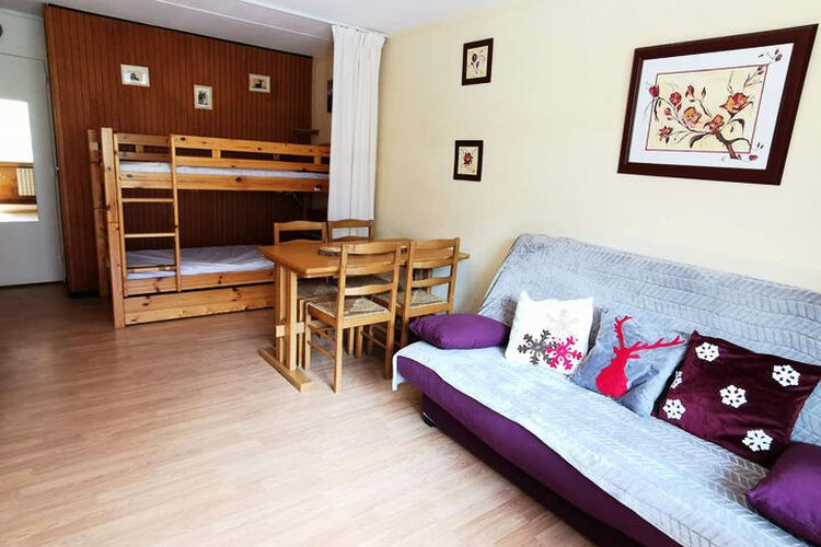 1 Pièce 4 Personnes