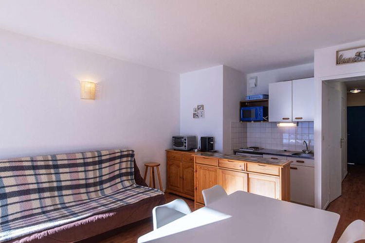 1 Pièce 4 Personnes