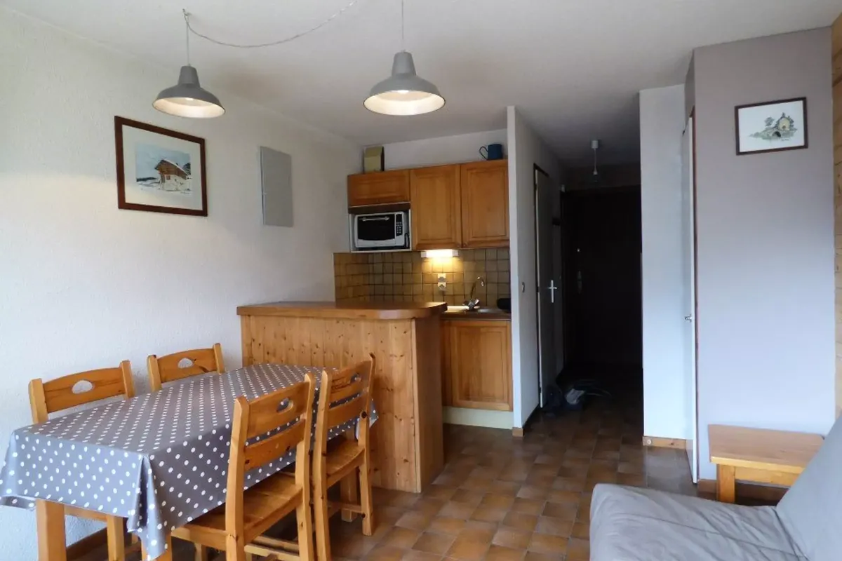 1 Pièce 4 Personnes