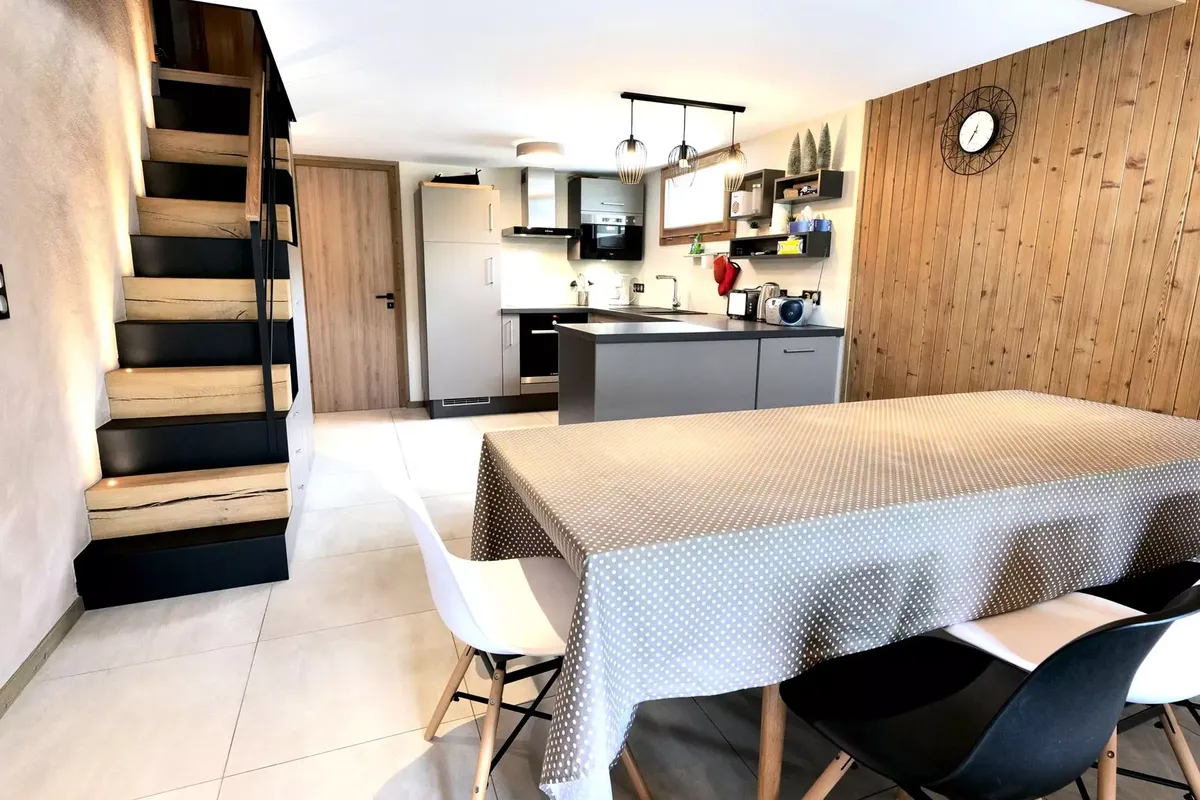 4 Pièces 8 Personnes