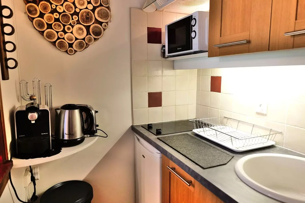 1 Pièce 4 Personnes