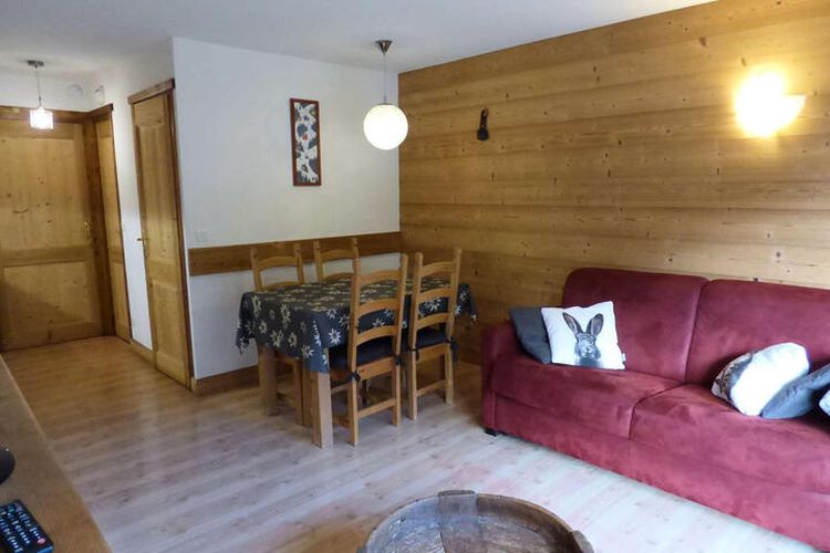 1 Pièce 4 Personnes