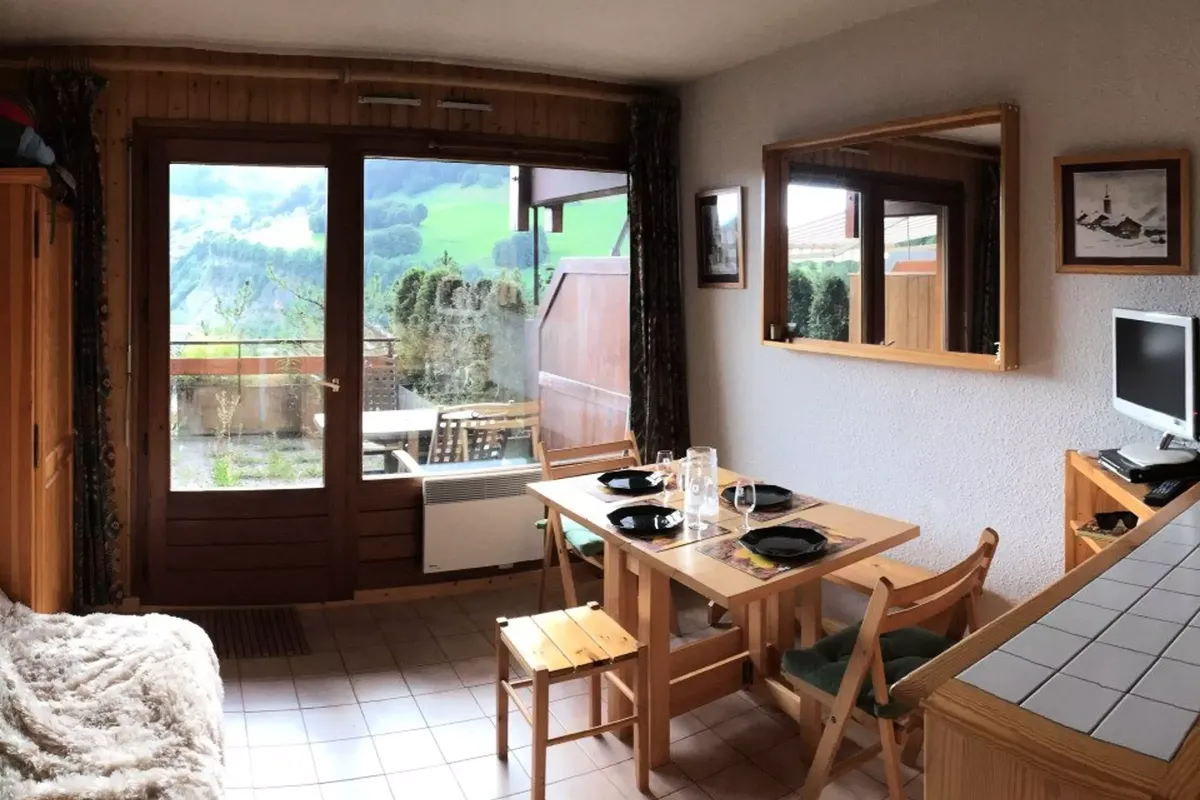 1 Pièce 4 Personnes