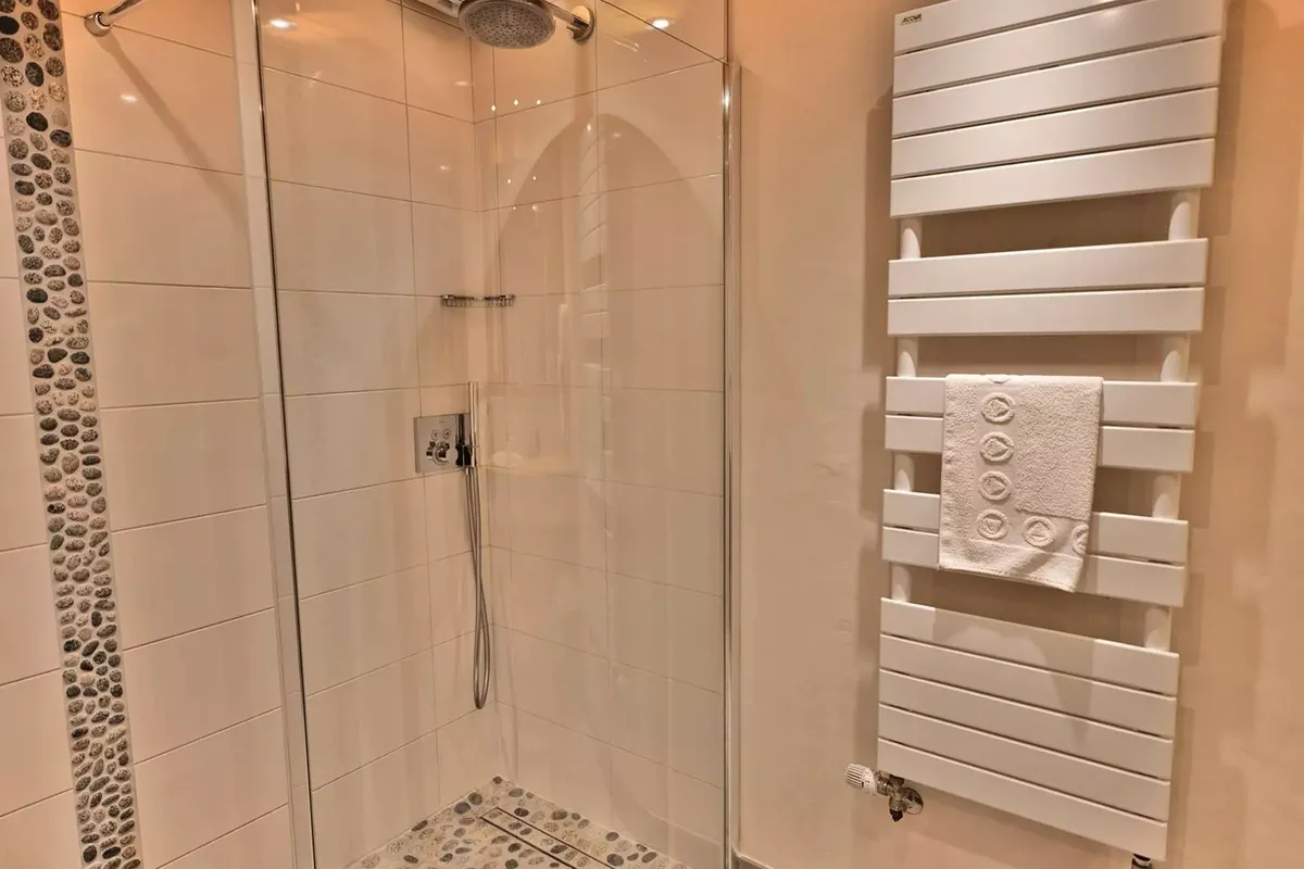 3 Pièces 6 Personnes