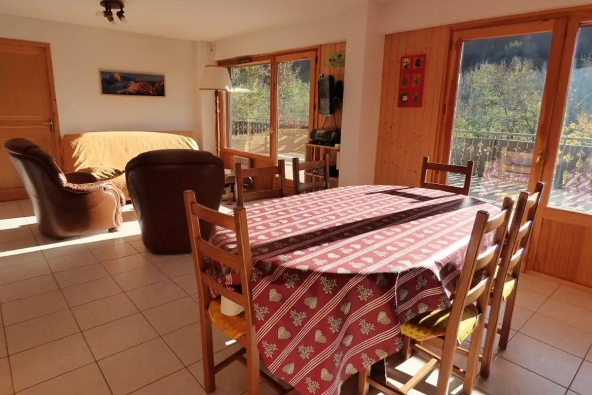 3 Pièces 6 Personnes