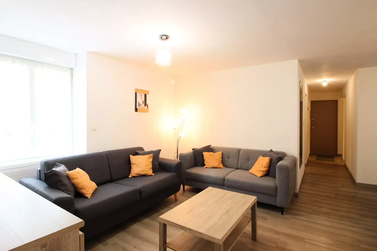 5 Pièces 10 Personnes