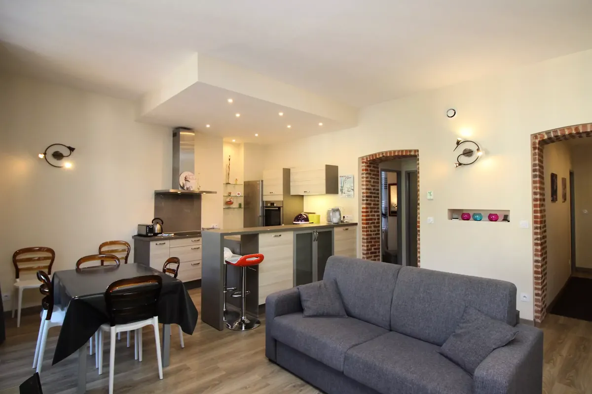 3 Pièces 6 Personnes