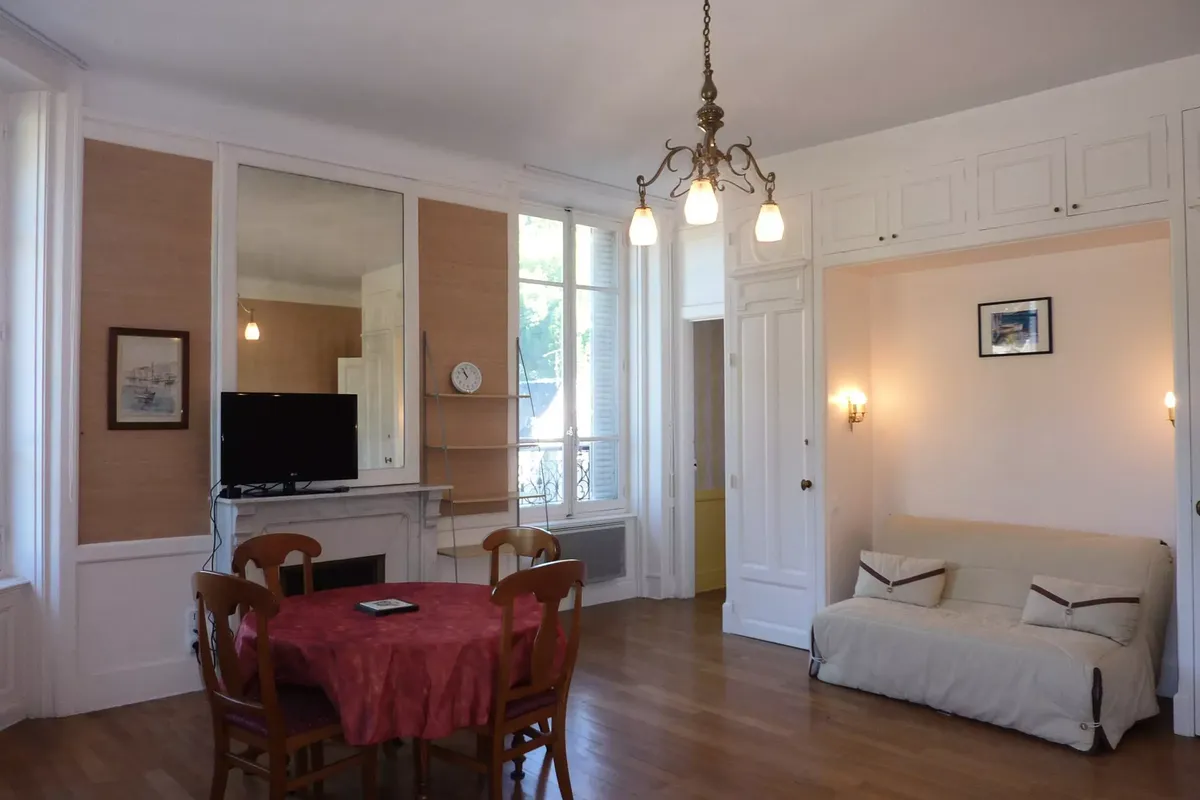 2 Pièces 5 Personnes