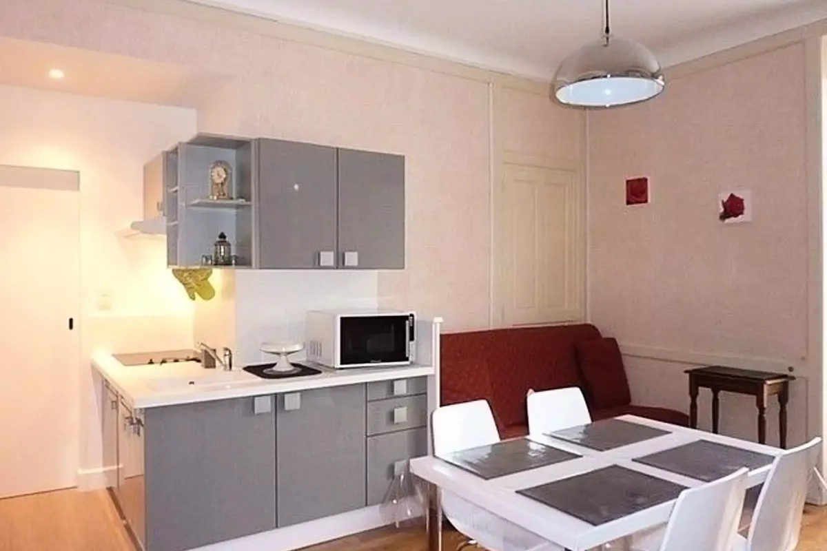 1 Pièce 4 Personnes