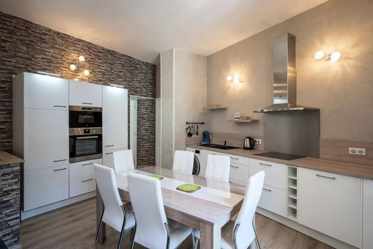 3 Pièces 6 Personnes