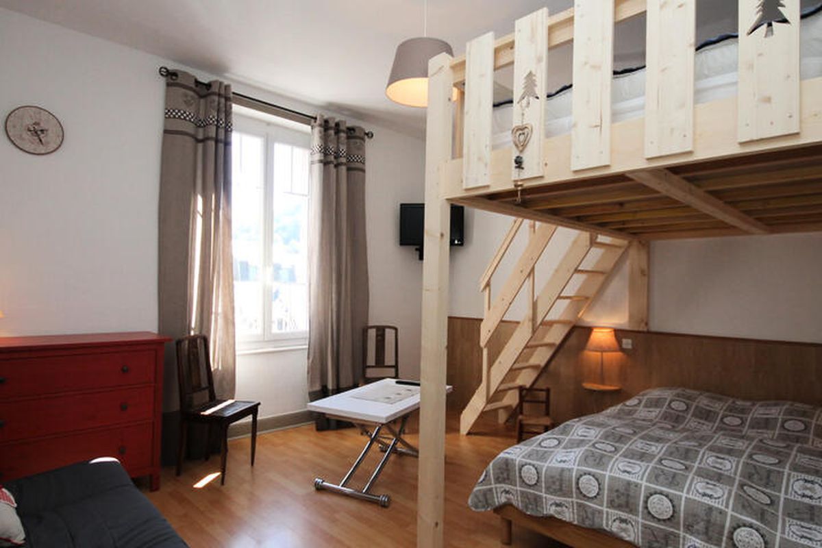 1 Pièce 4 Personnes