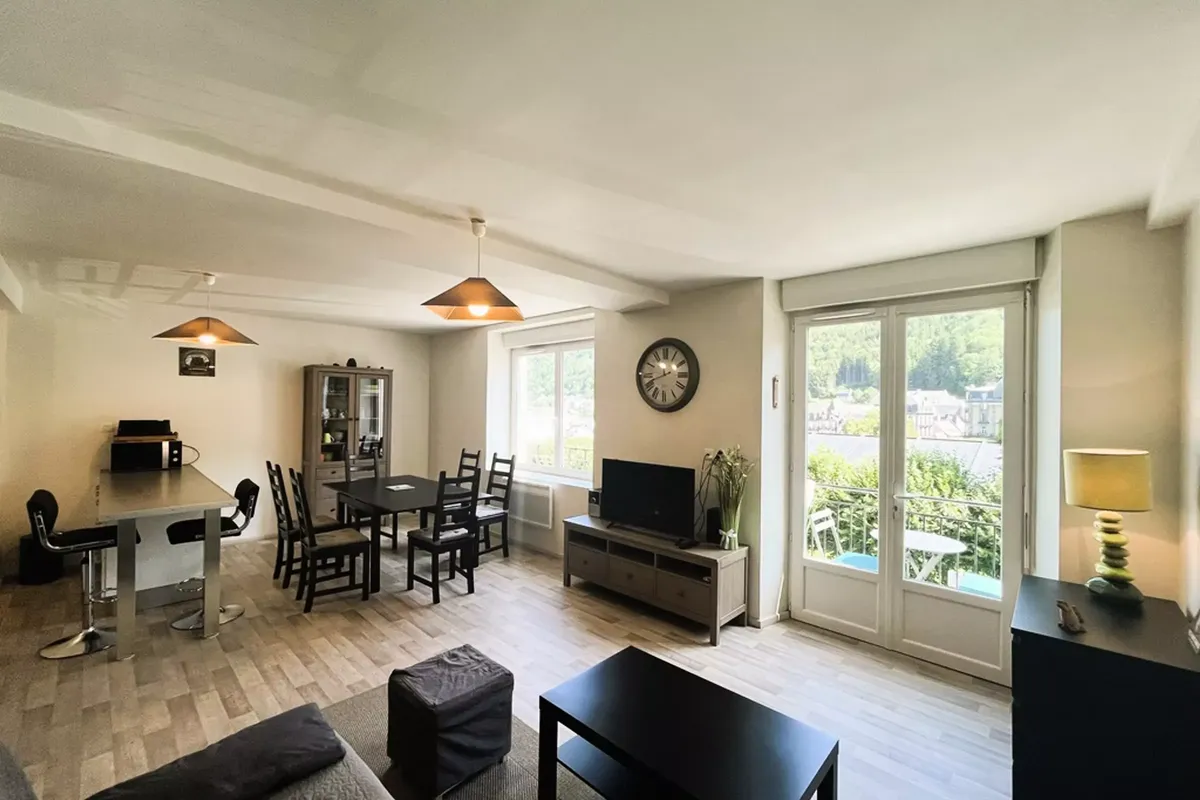 3 Pièces 6 Personnes