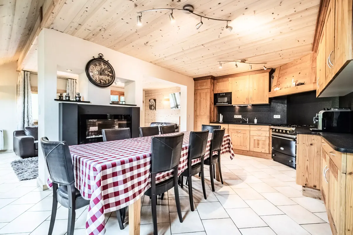 4 Pièces 8 Personnes