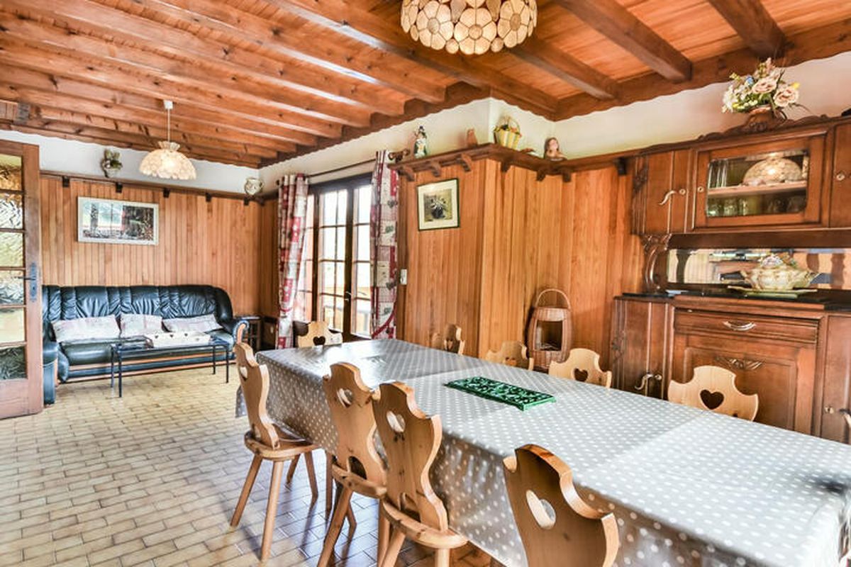 5 Pièces 12 Personnes