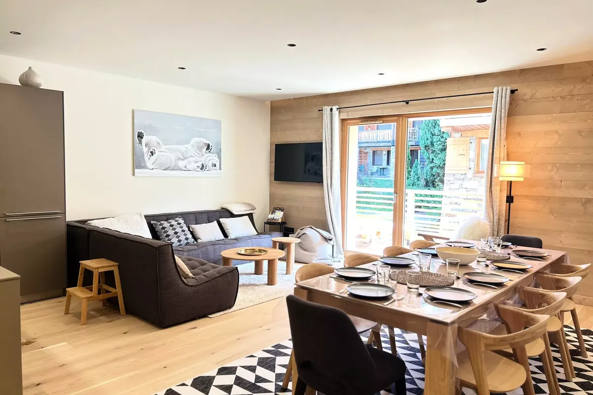 4 Pièces 10 Personnes