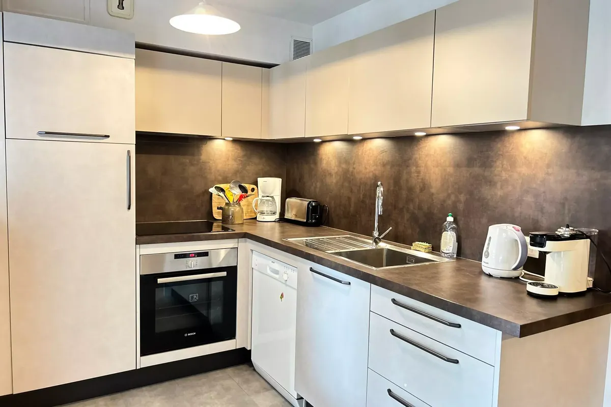 3 Pièces 6 Personnes