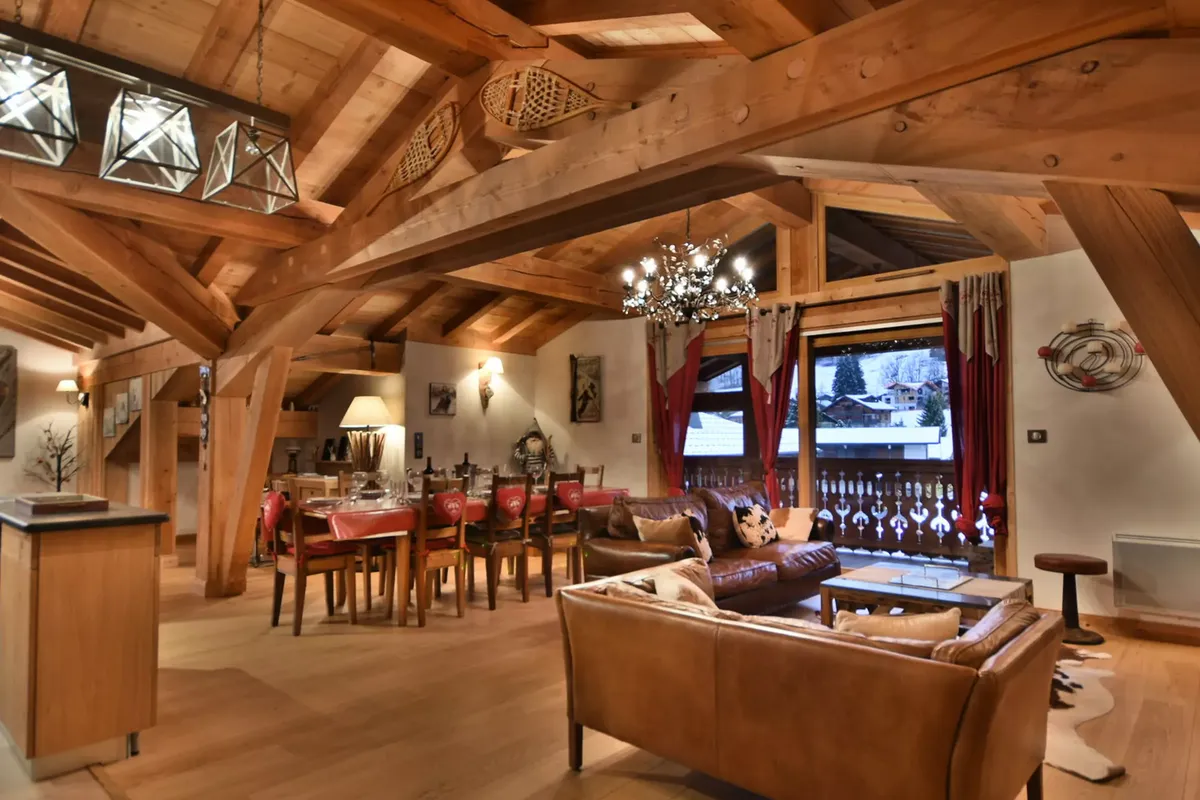 6 Pièces 10 Personnes