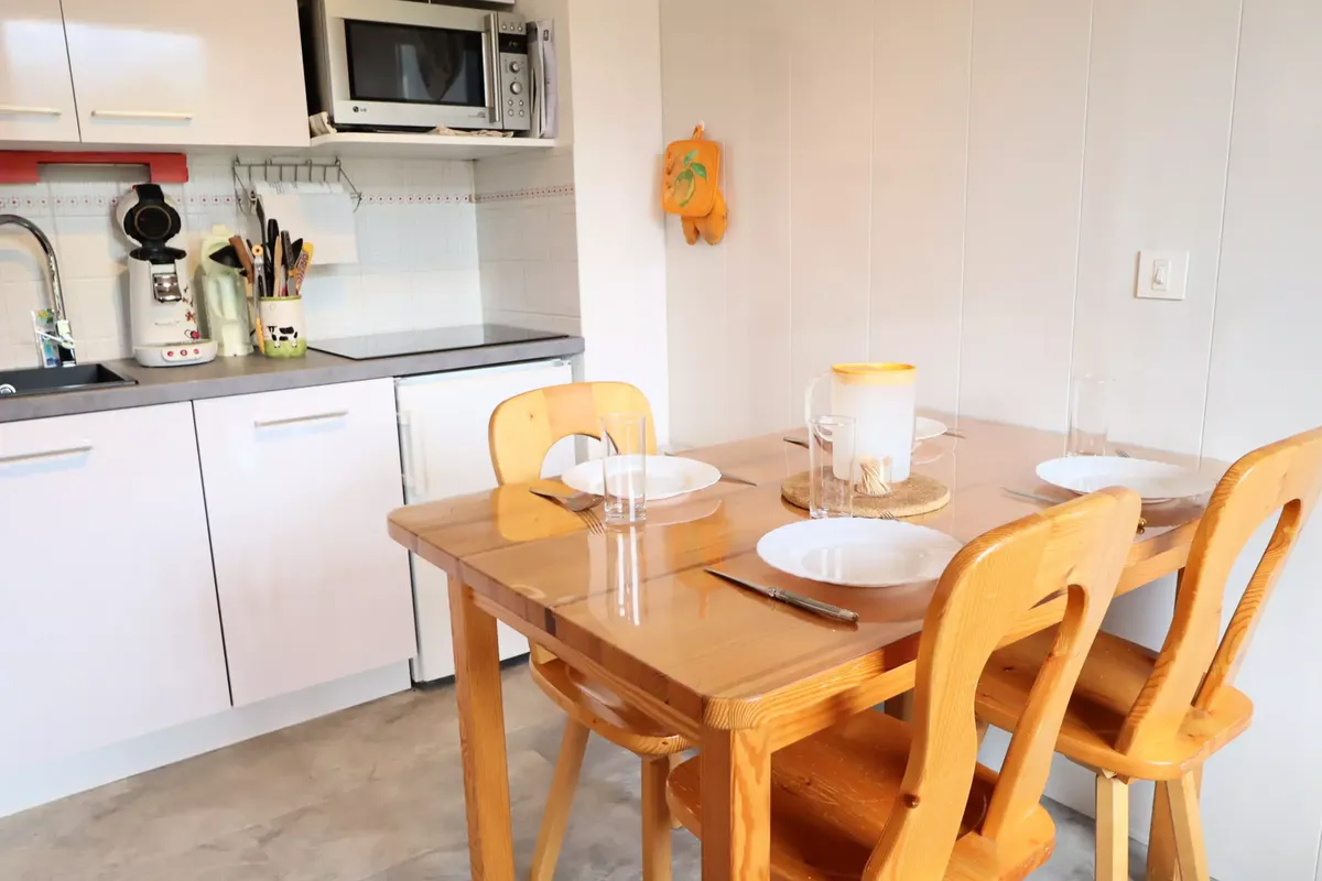 1 Pièce 5 Personnes