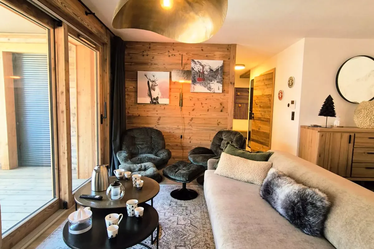 4 Pièces 8 Personnes